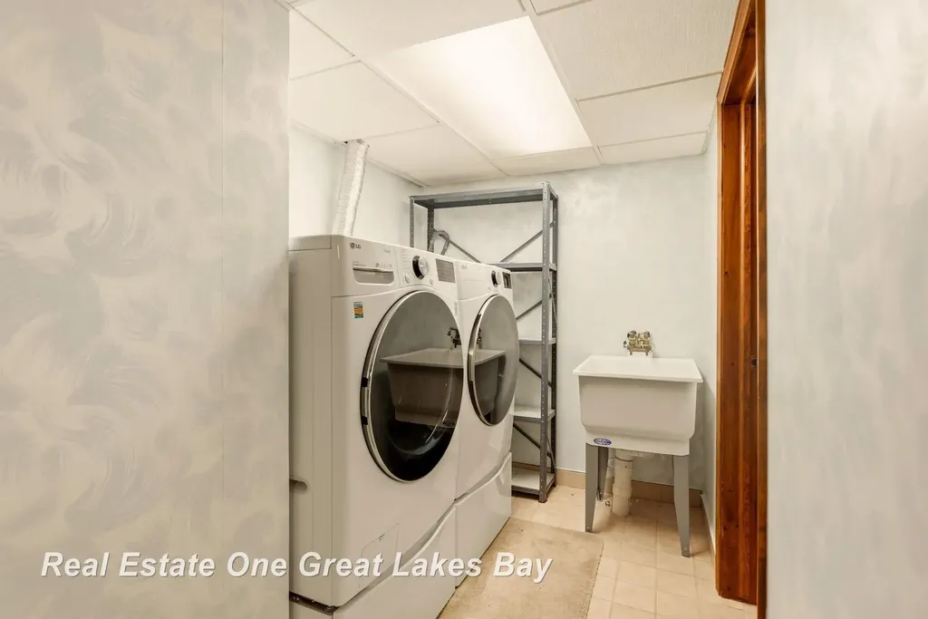 7560 S Laurie Lane Thomas Township MI 48609