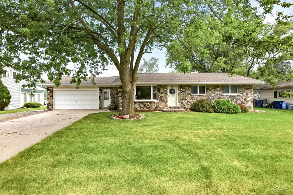 4060 Diceglie Court Kochville Township MI 48604