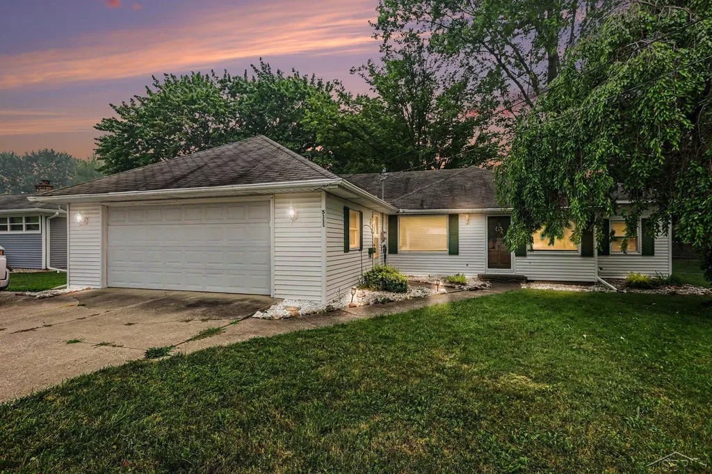 5111 Weiss Street Saginaw Charter Township MI 48603