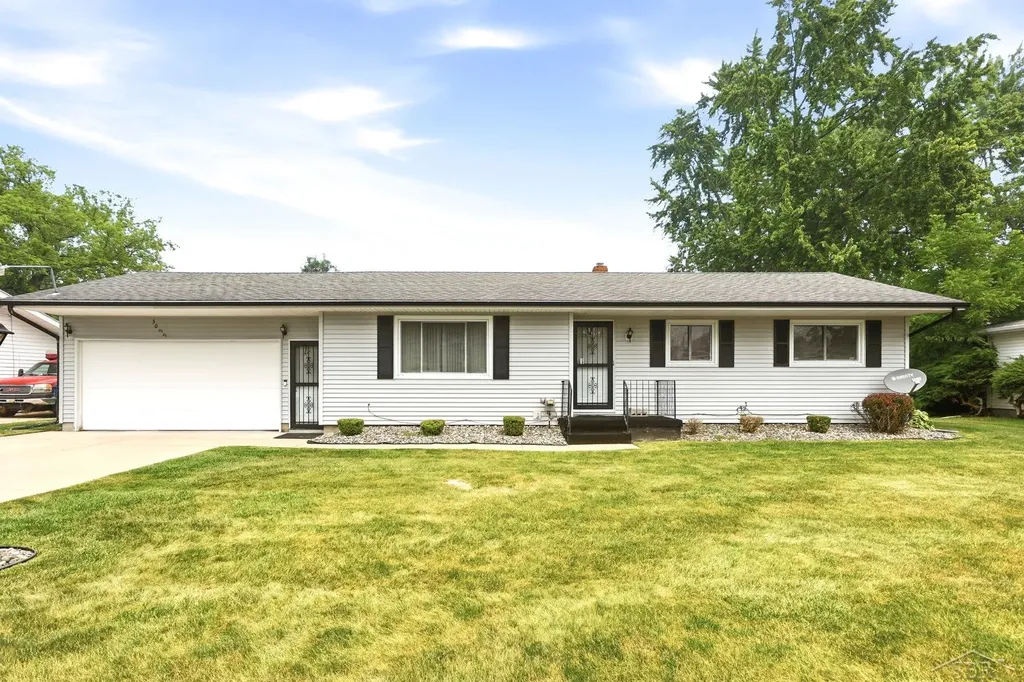 3099 Bertha Drive Buena Vista Charter Township MI 48601