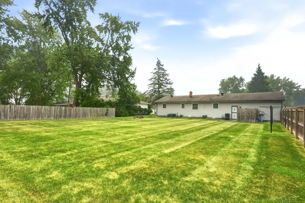 3099 Bertha Drive Buena Vista Charter Township MI 48601