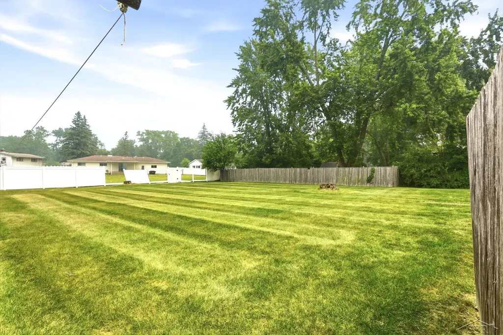 3099 Bertha Drive Buena Vista Charter Township MI 48601