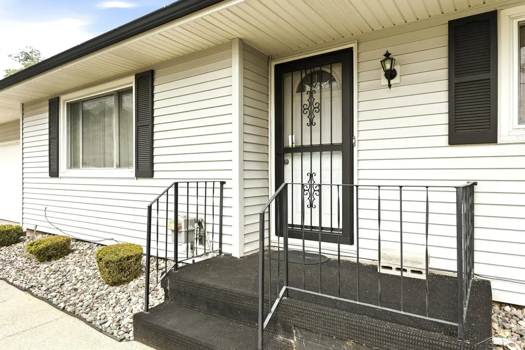 3099 Bertha Drive Buena Vista Charter Township MI 48601