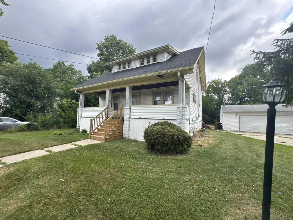 412 S 15th Street Saginaw City MI 48601