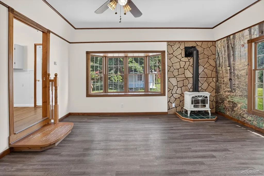 445 Henry Street Sebewaing Village MI 48759
