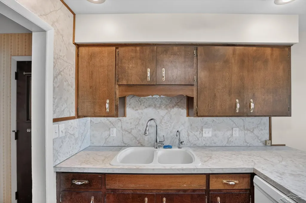 445 Henry Street Sebewaing Village MI 48759