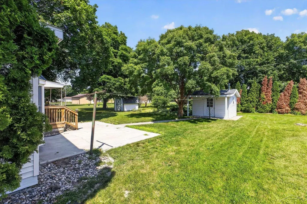445 Henry Street Sebewaing Village MI 48759