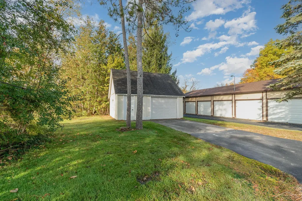 380 S Main Street Tittabawassee Township MI 48623