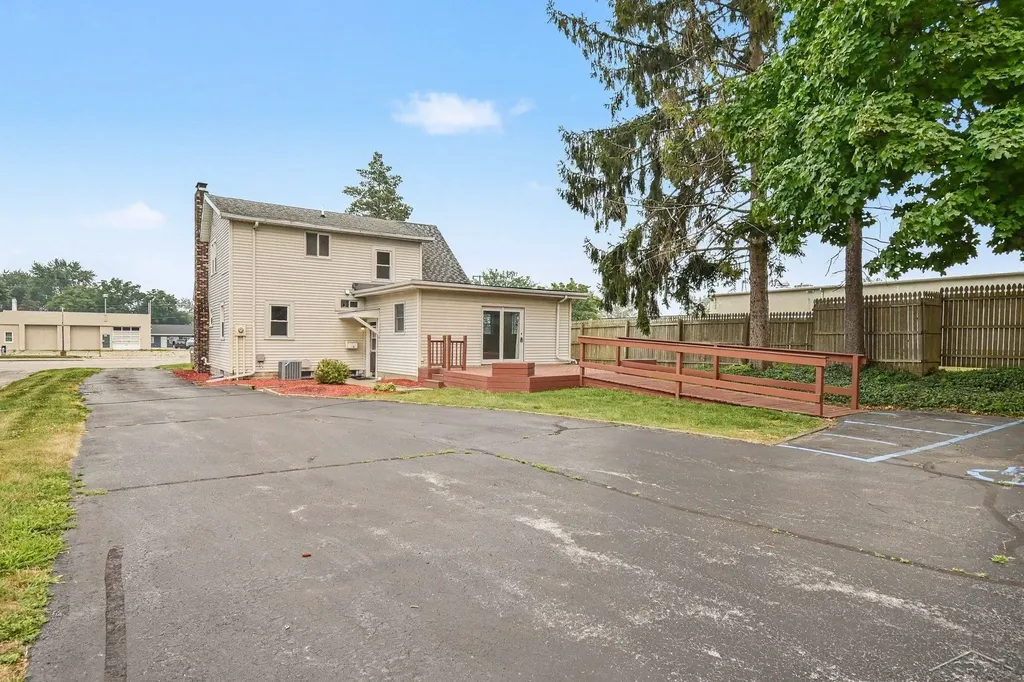 380 S Main Street Tittabawassee Township MI 48623
