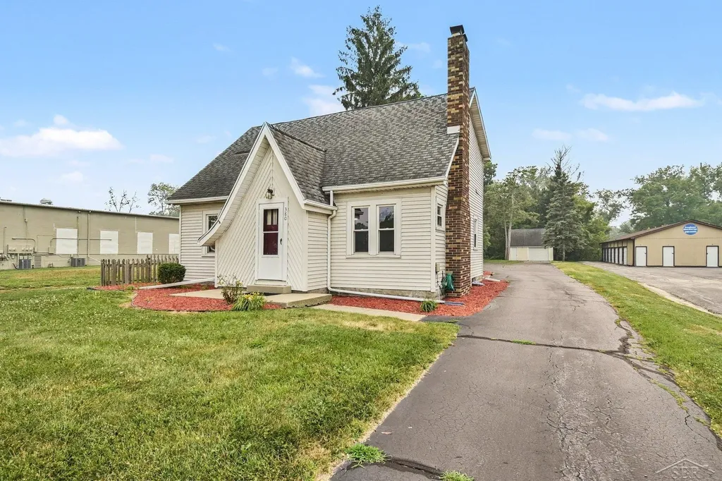380 S Main Street Tittabawassee Township MI 48623