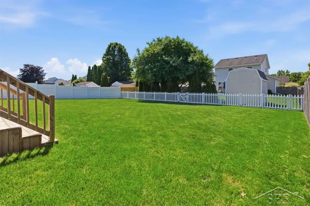 10175 Dove Drive Tittabawassee Township MI 48623
