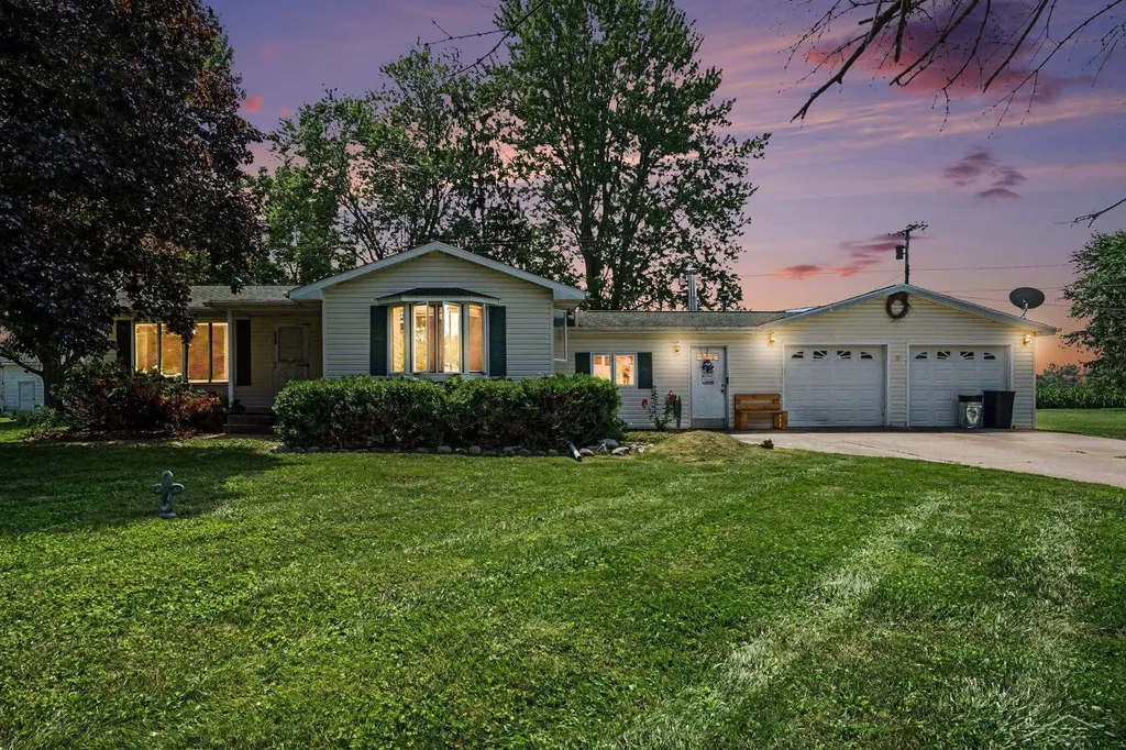 5211 Field Road Vienna Charter Township MI 48420