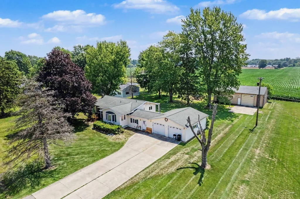 5211 Field Road Vienna Charter Township MI 48420