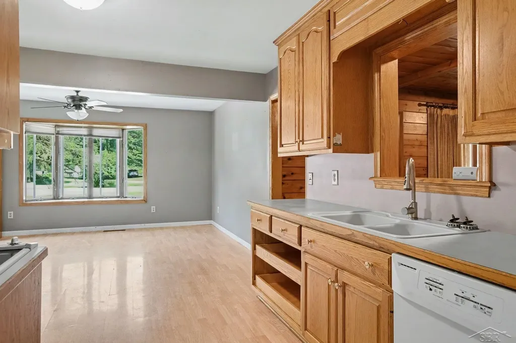 5211 Field Road Vienna Charter Township MI 48420