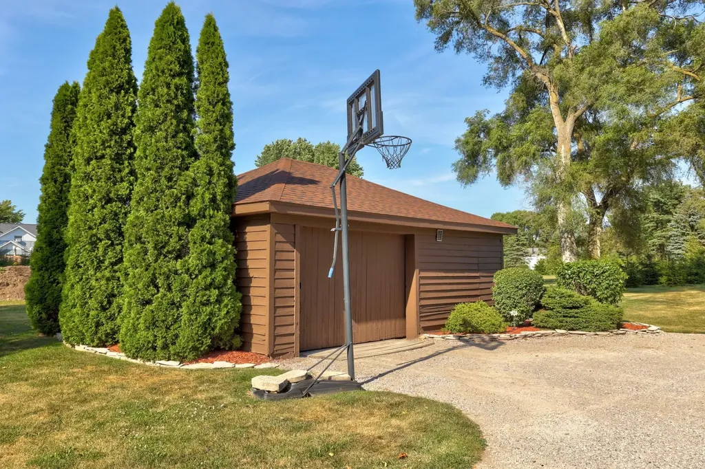 1090 N Block Road Blumfield Township MI 48757