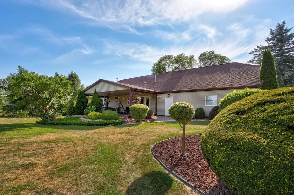 1090 N Block Road Blumfield Township MI 48757