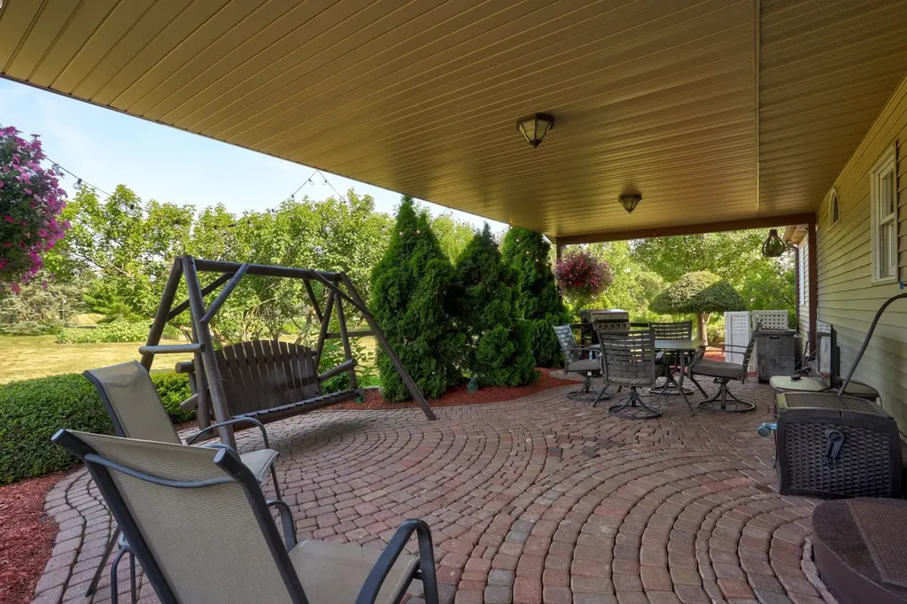 1090 N Block Road Blumfield Township MI 48757