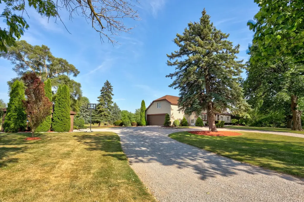 1090 N Block Road Blumfield Township MI 48757