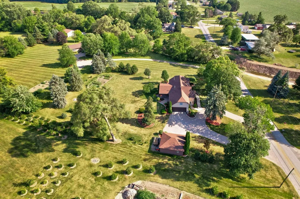 1090 N Block Road Blumfield Township MI 48757