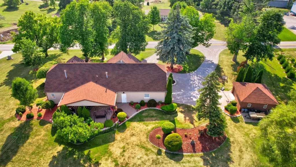 1090 N Block Road Blumfield Township MI 48757
