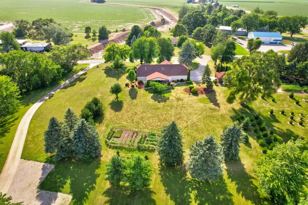 1090 N Block Road Blumfield Township MI 48757