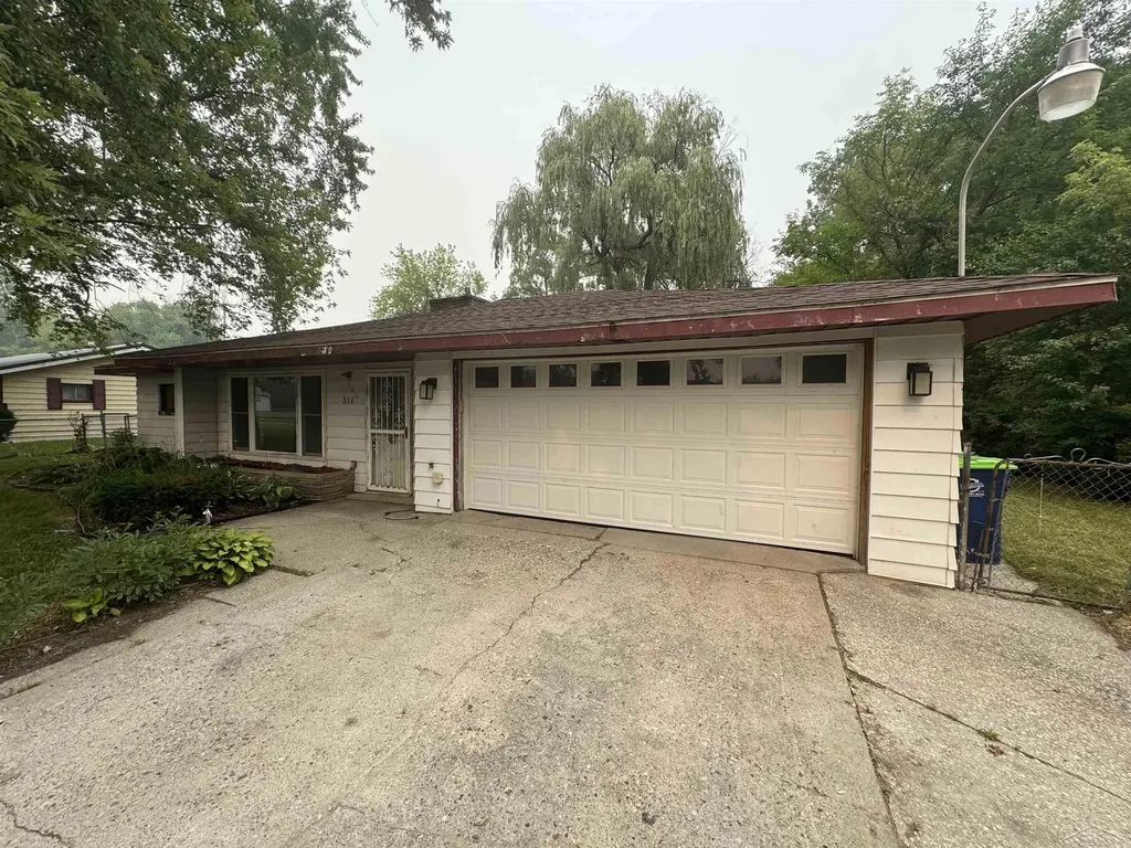 512 S 28th Street Buena Vista Charter Township MI 48601