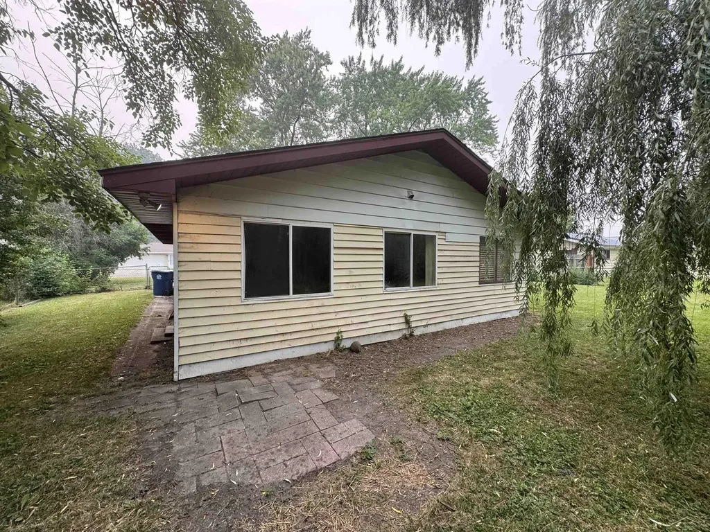 512 S 28th Street Buena Vista Charter Township MI 48601
