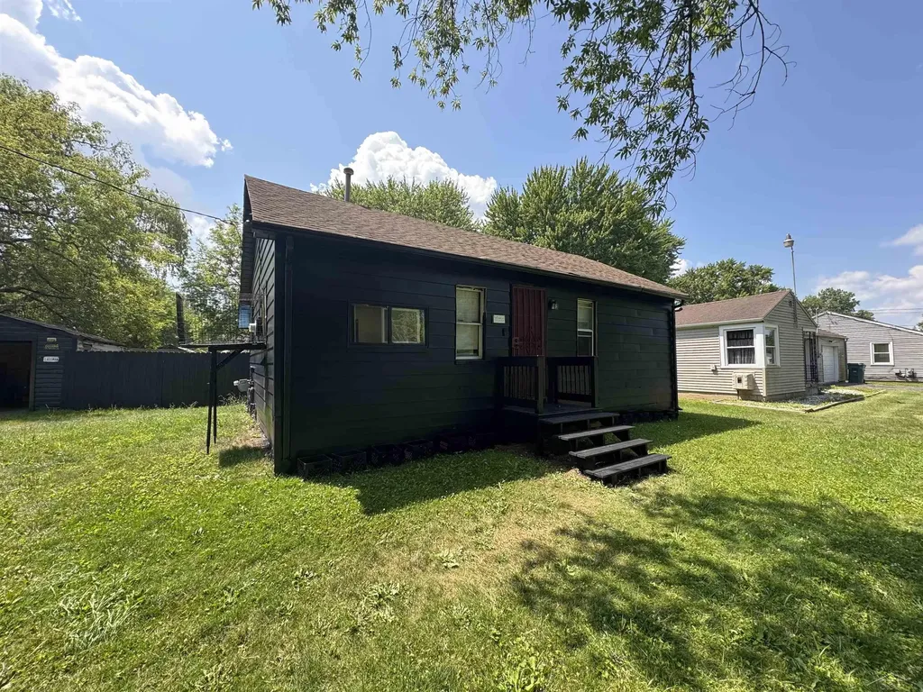 2338 Iowa Avenue Bridgeport Charter Township MI 48601