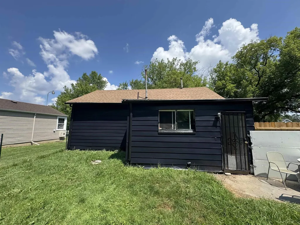 2338 Iowa Avenue Bridgeport Charter Township MI 48601