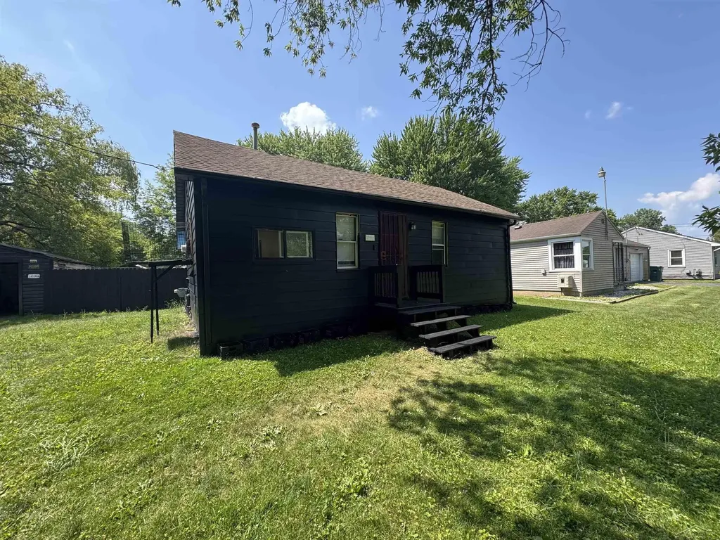 2338 Iowa Avenue Bridgeport Charter Township MI 48601