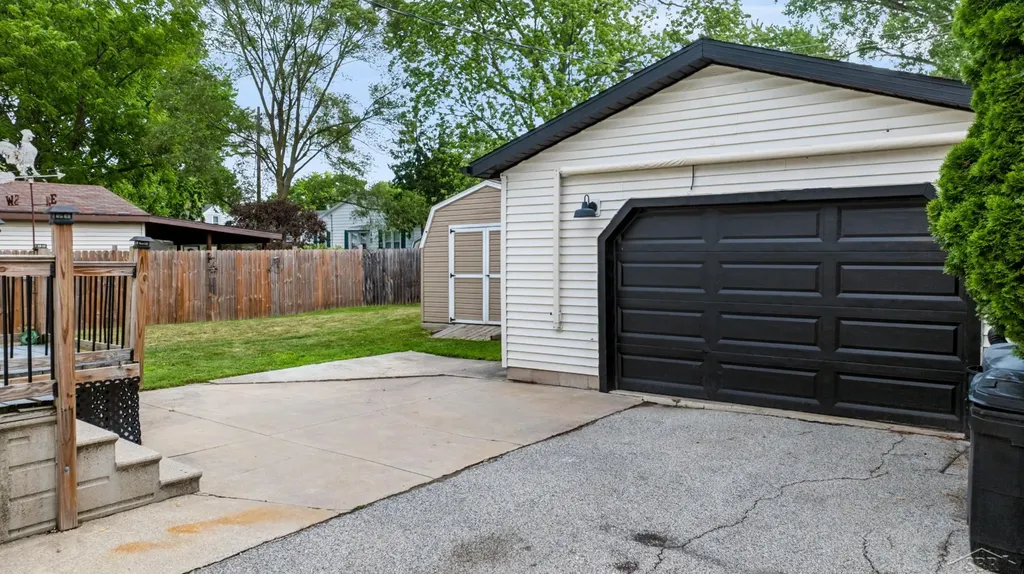 615 Pine Street Essexville City MI 48732