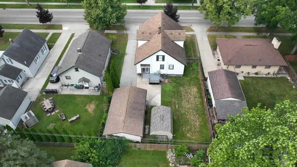 615 Pine Street Essexville City MI 48732