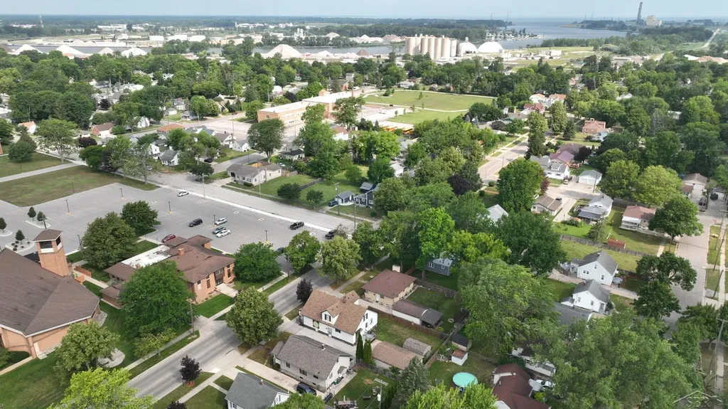 615 Pine Street Essexville City MI 48732