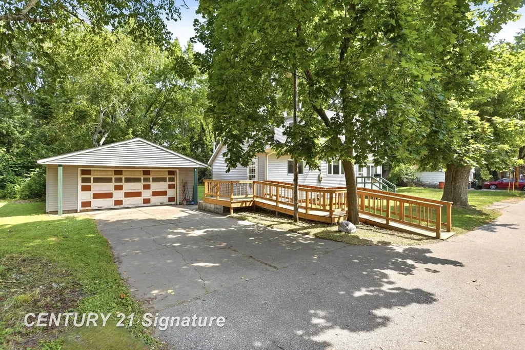 408 W Capitol Street Zilwaukee City MI 48604