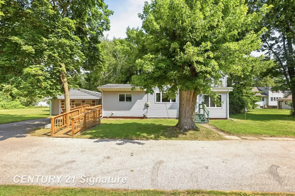 408 W Capitol Street Zilwaukee City MI 48604