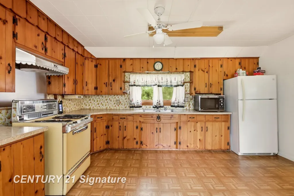 408 W Capitol Street Zilwaukee City MI 48604