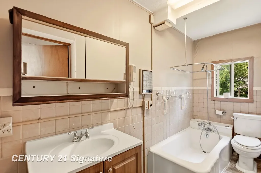 408 W Capitol Street Zilwaukee City MI 48604