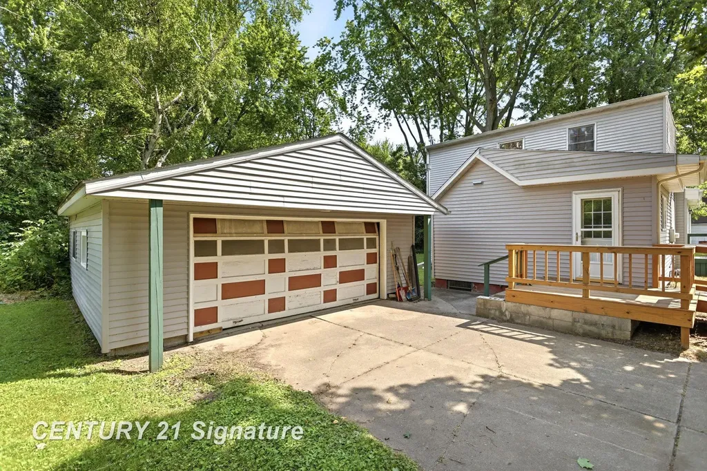 408 W Capitol Street Zilwaukee City MI 48604