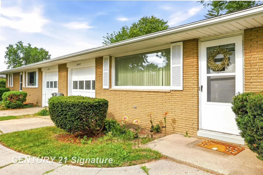 2955 Whitfield Drive Saginaw Charter Township MI 48603