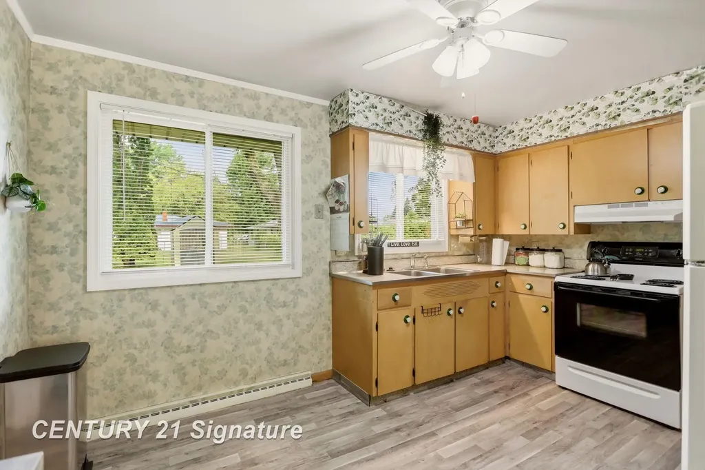 2955 Whitfield Drive Saginaw Charter Township MI 48603