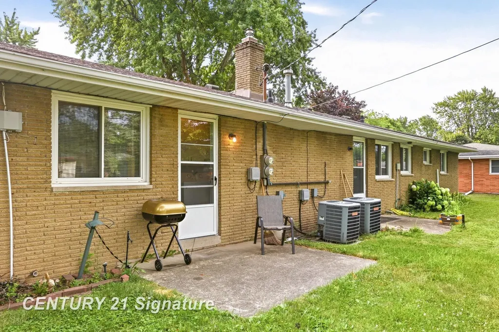 2955 Whitfield Drive Saginaw Charter Township MI 48603