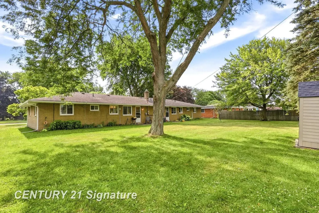2955 Whitfield Drive Saginaw Charter Township MI 48603