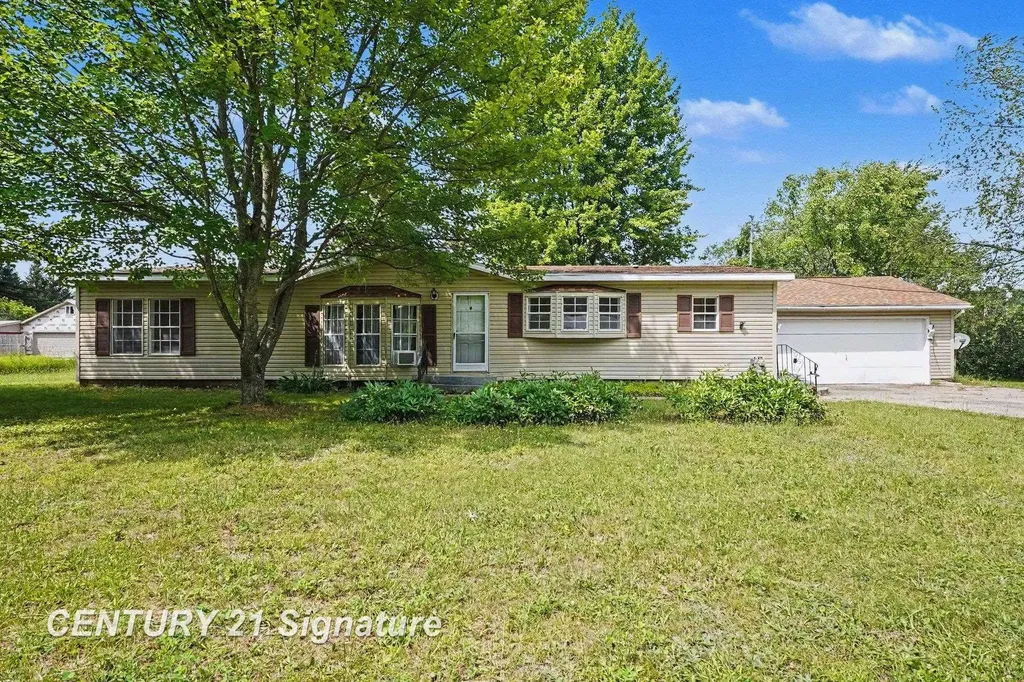 6880 W Emery Road Roscommon Township MI 48629