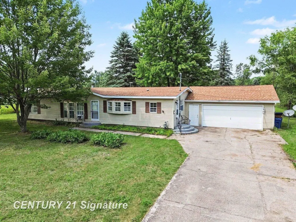 6880 W Emery Road Roscommon Township MI 48629