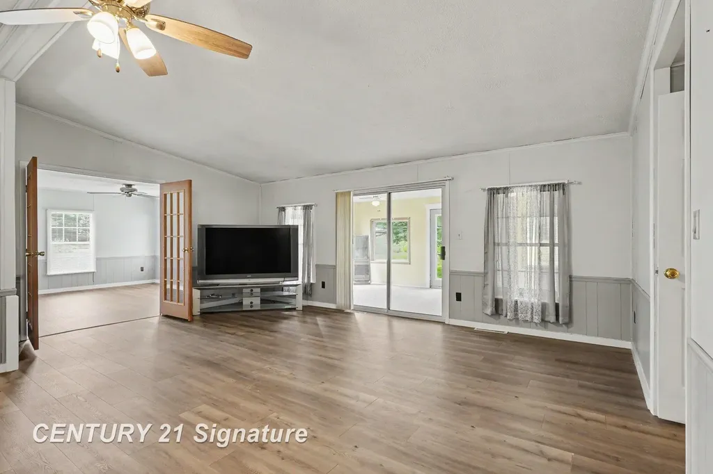 6880 W Emery Road Roscommon Township MI 48629