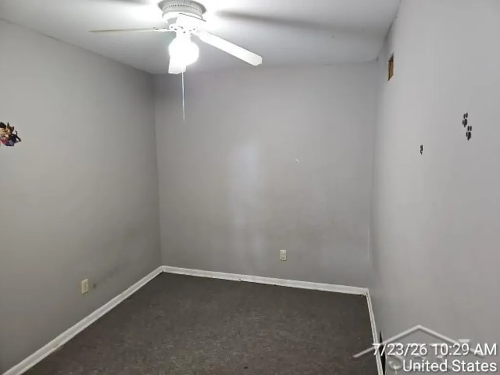 1925 N Oakley Street Saginaw City MI 48602