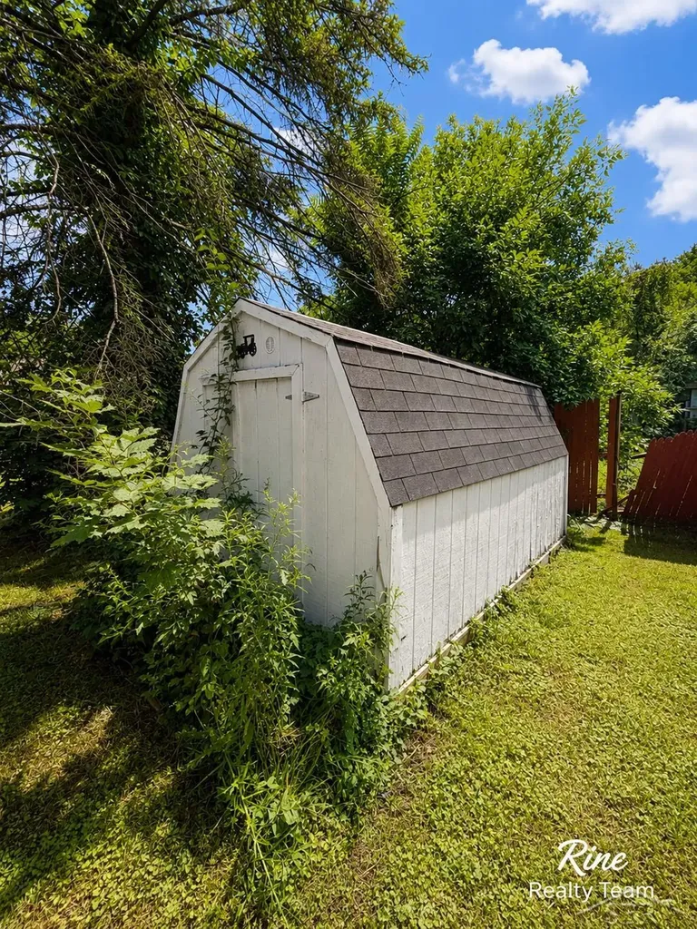 73 Maple Valley Street Sandusky City MI 48471