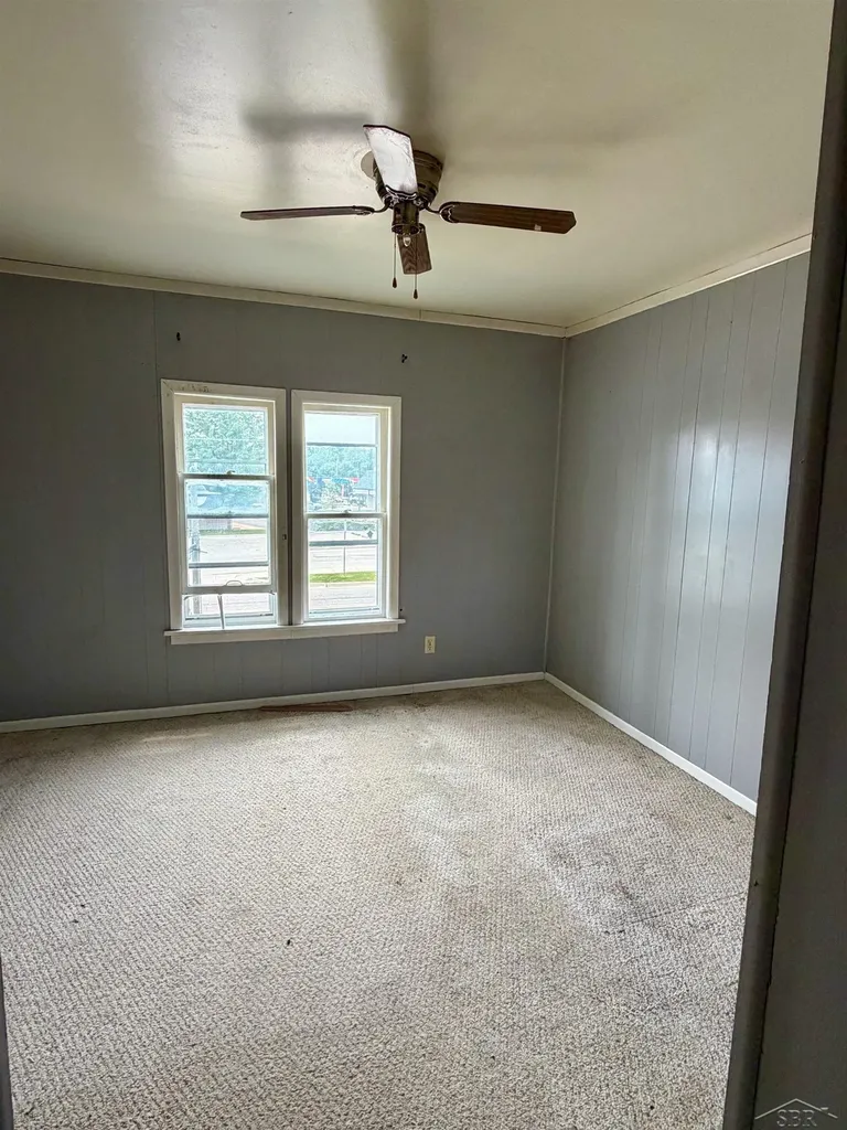 135 E Washington Street Tittabawassee Township MI 48623