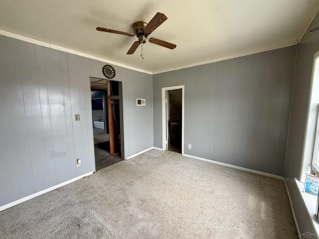 135 E Washington Street Tittabawassee Township MI 48623