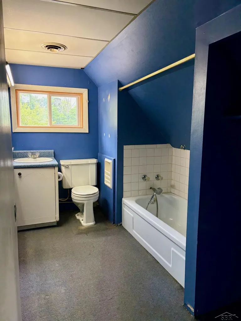 135 E Washington Street Tittabawassee Township MI 48623